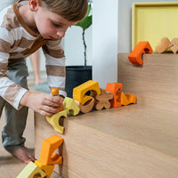 GRIMMS houten bouwset geel 1jr 4048565436878 c