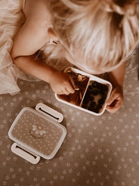 Mrs Ertha lunchbox Little daisys