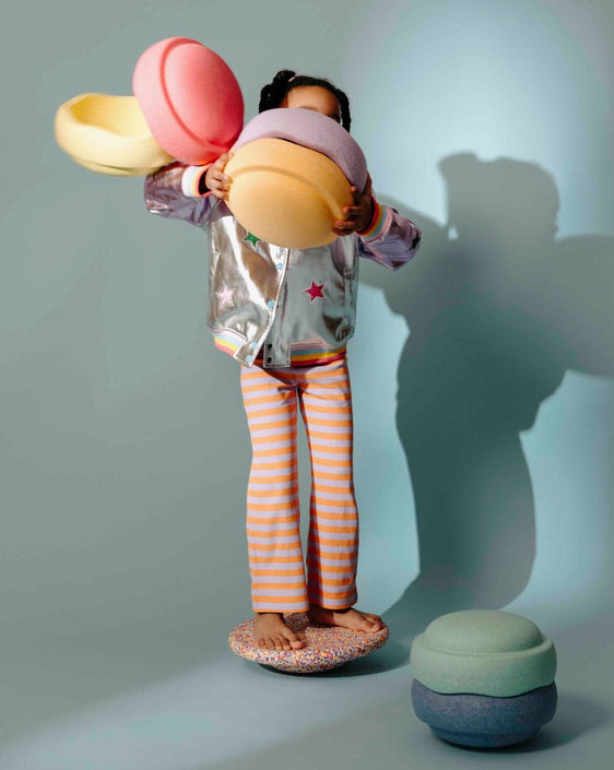 Stapelstein regenboog pastel met Super confetti balance board c