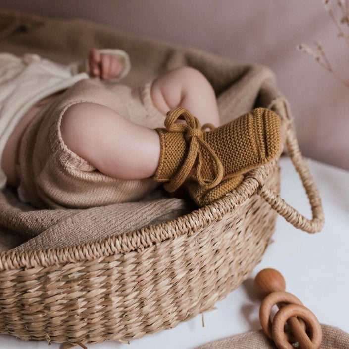 HVID slippers ocher 0-9 months