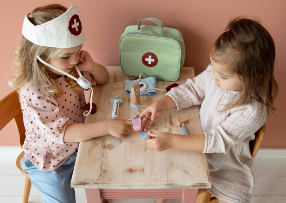 Little Dutch doctor's bag 3 yrs+