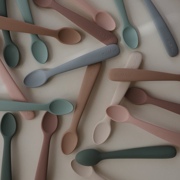 Mushie baby spoons stone mauve