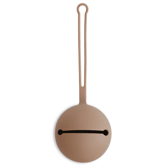 Mushie pacifier holder beige