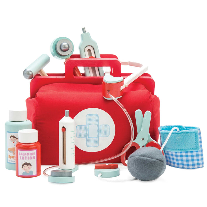 Le Toy Van doctor set 3 yrs+