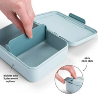 Done by Deer broodtrommel tiny farm blue 5712643059820 d