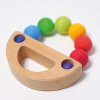 GRIMMS babyspeeltje regenboog boot  08126 c