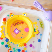 Glo Pals pick up pals sensory tools 18 mnd+