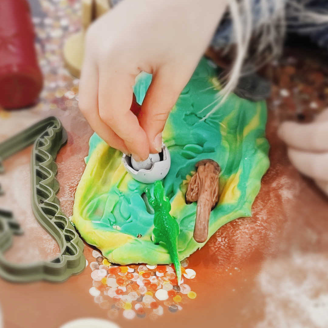 Invitation to Imagine Busy Bag Dinosaur 6154333994902 b