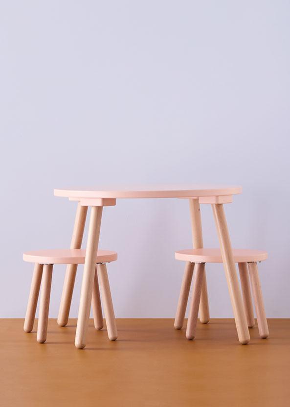 Kids Concept kindertafel + krukjes apricot