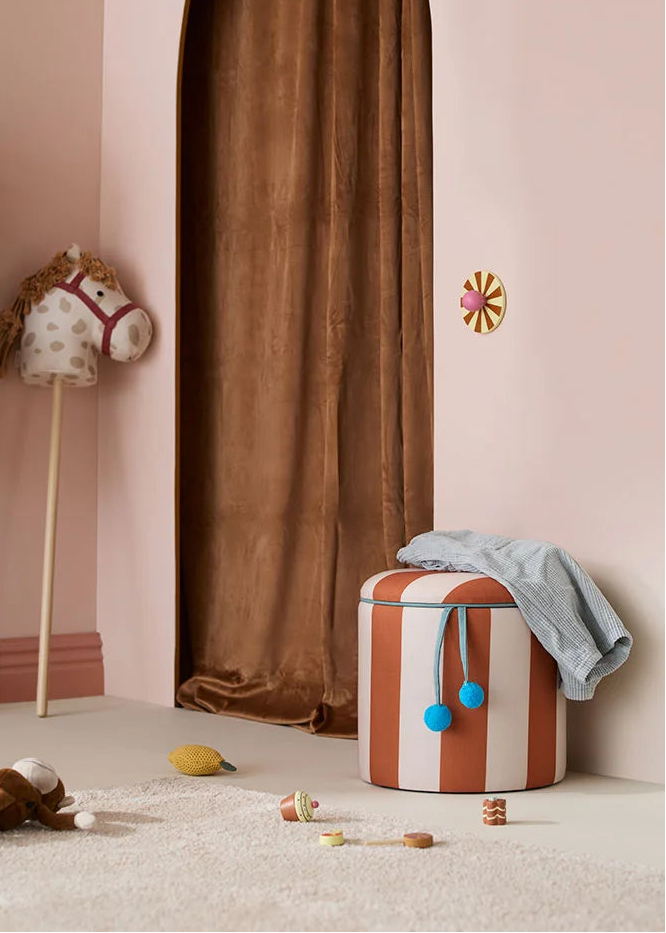 Kids Concept opbergberg poef brown 1001082