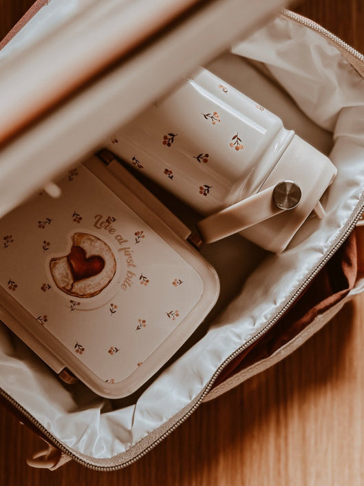 Mrs Ertha lunchbox Flower buds