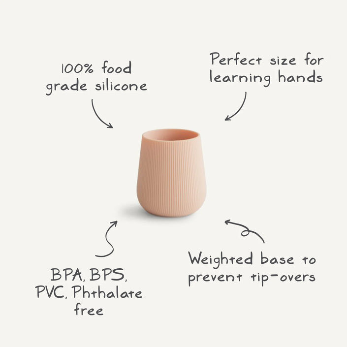 Mushie siliconen oefenbeker blush 6 mnd+