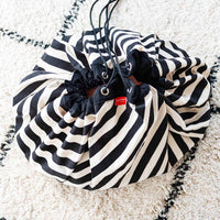 Play & Go opbergzak en speelkleed stripes zwart