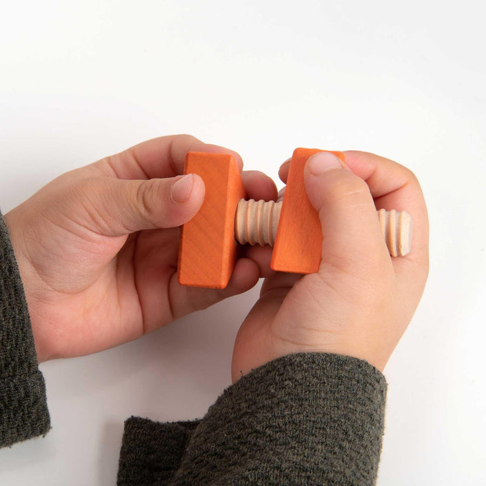 Tickit houten moeren en bouten regenboog 7 stks 12 mnd+33074001f