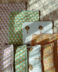 Unknown Stories kussen YinYang lavender