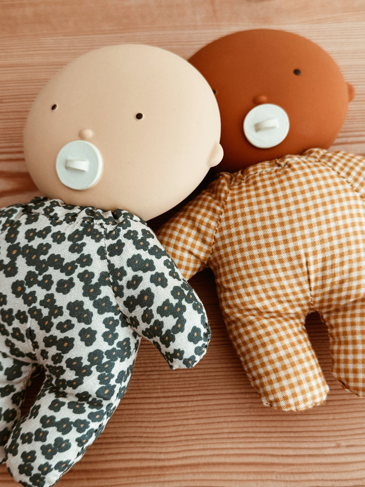 We are gommu mini baby pop soft vanilla 16 cm 0 mnd+