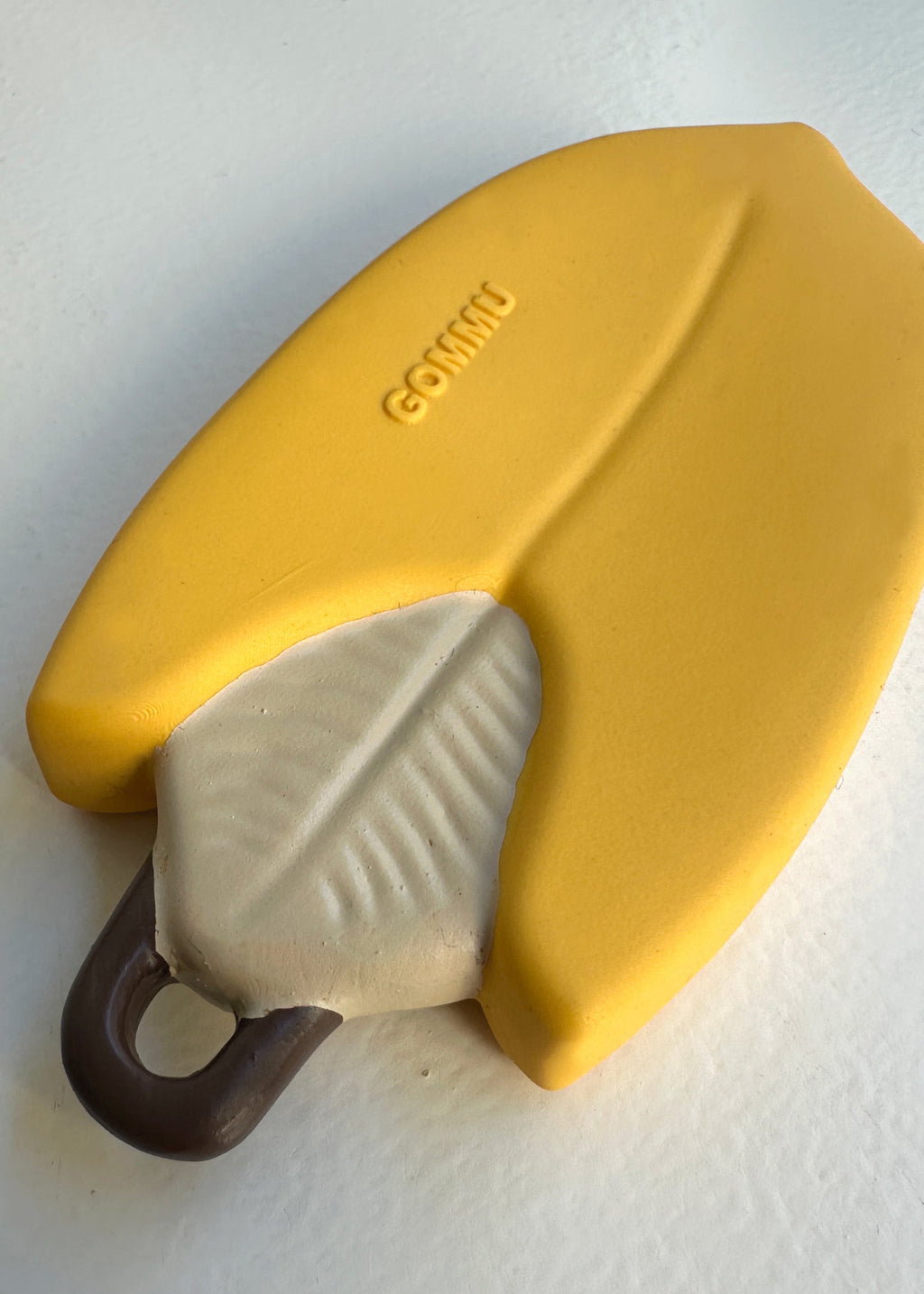 We are Gommu banana teether 0 jr+