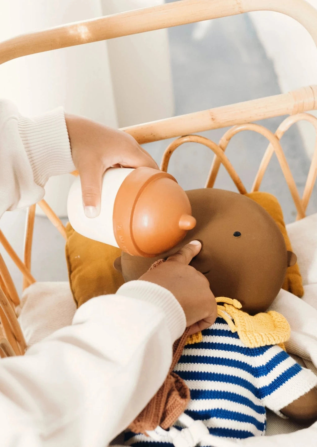 Buy We are gommu poppenflesje 10 mnd+