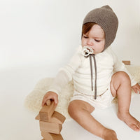 HVID hat Dolly otter 1-3 months