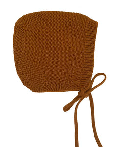 HVID hat Dolly rests 4-12 months