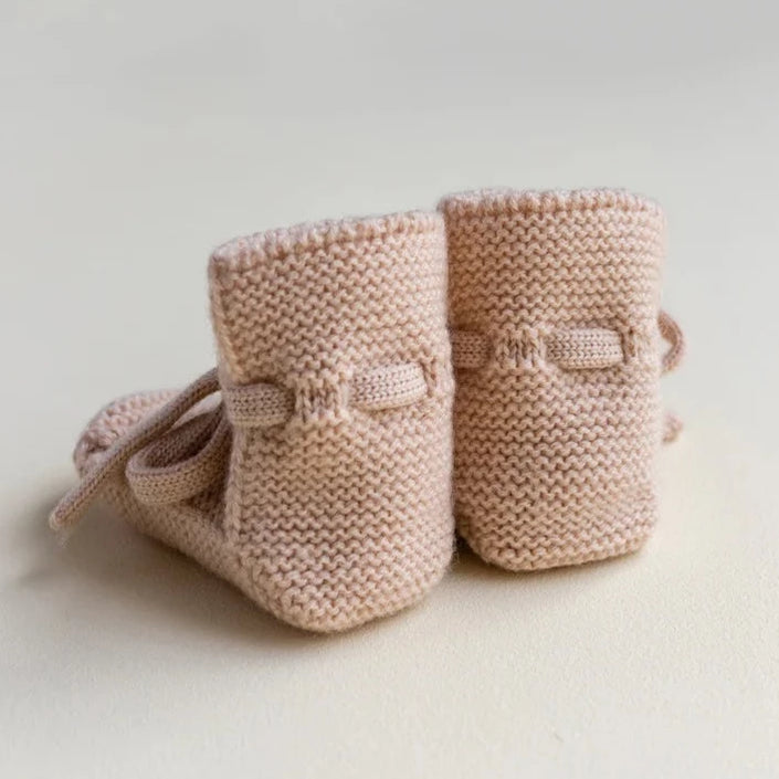 HVID apricot slippers 0-9 months