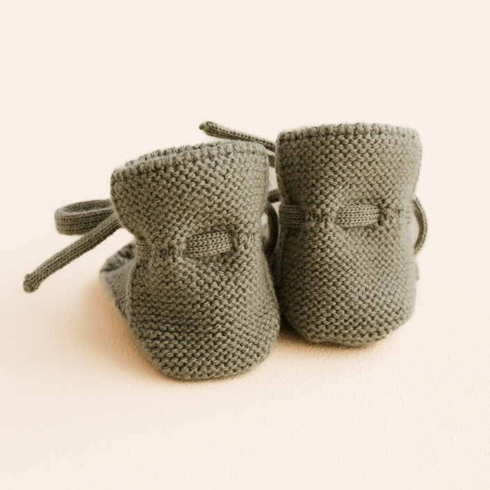 HVID booties artichoke 0-9 months