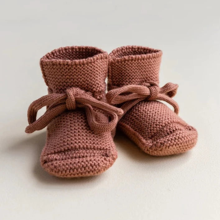 HVID slippers off white 0-12 months