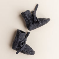 HVID slippers charcoal 0-9 months