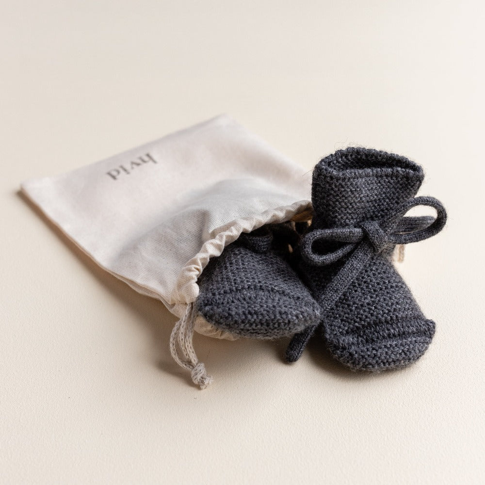HVID slippers charcoal 0-9 months bootiescharcoal