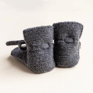 HVID slippers off white 0-12 months