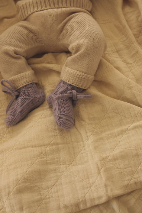 HVID slippers lilac 0-9 months