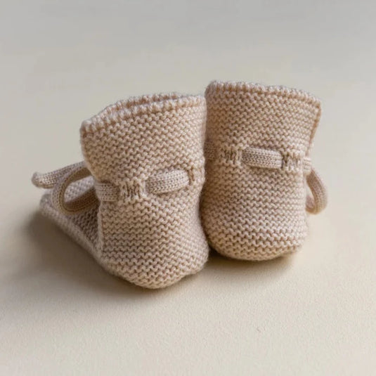 HVID booties oat 0-9 months