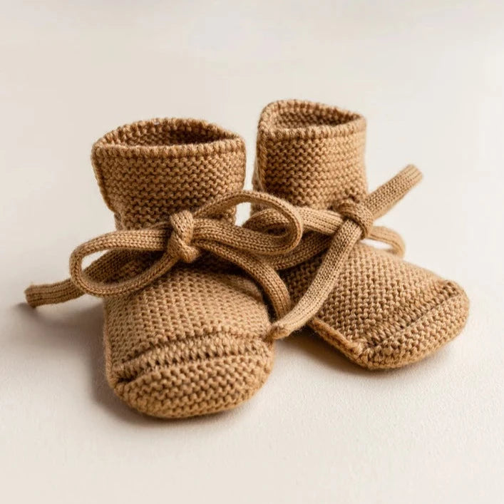 HVID slippers off white 0-12 months