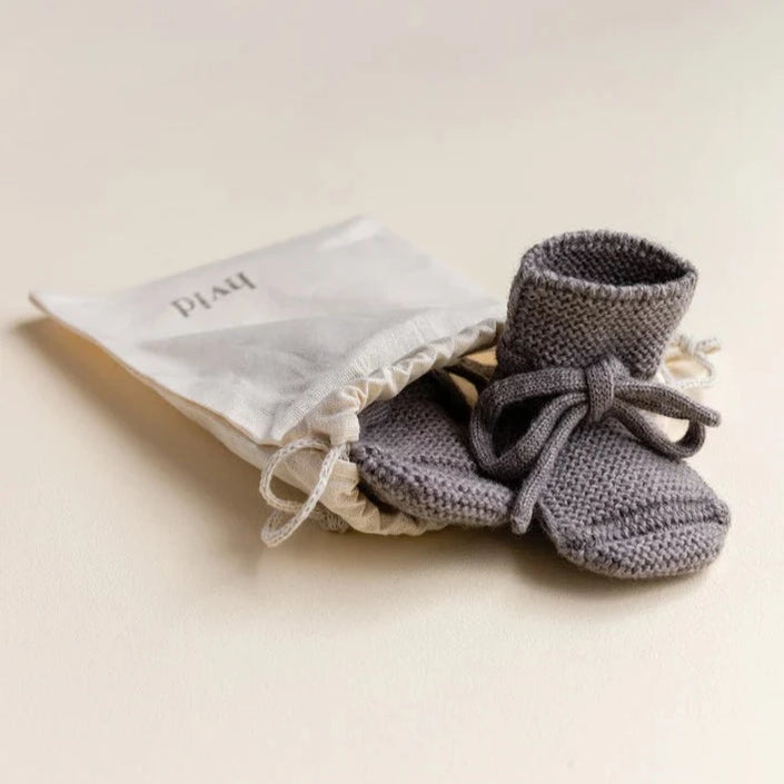 HVID slippers off white 0-12 months