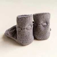 HVID slippers off white 0-12 months