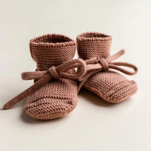 HVID slippers off white 0-12 months