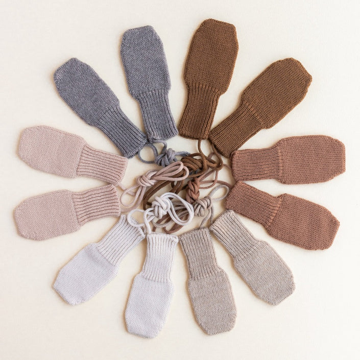 HVID mittens Fiza off white 6-24 months