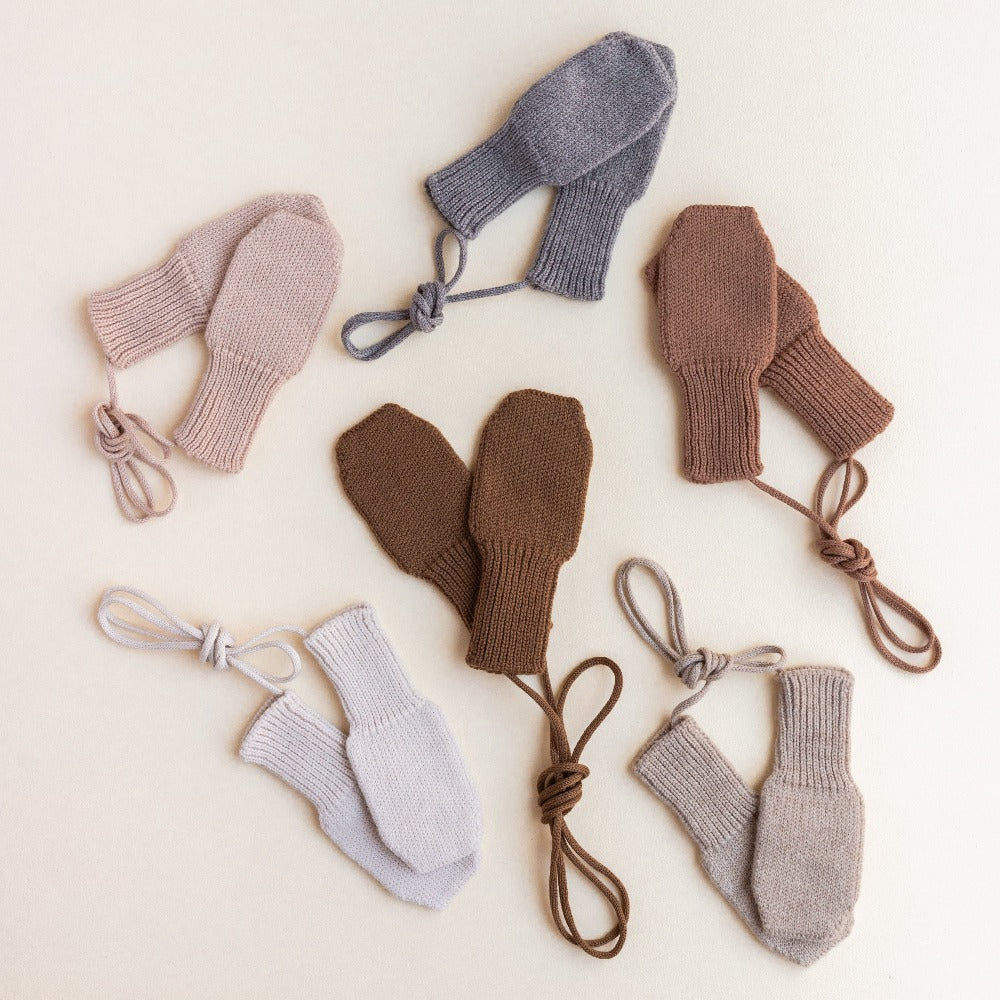 HVID mittens Fiza off white 6-24 months
