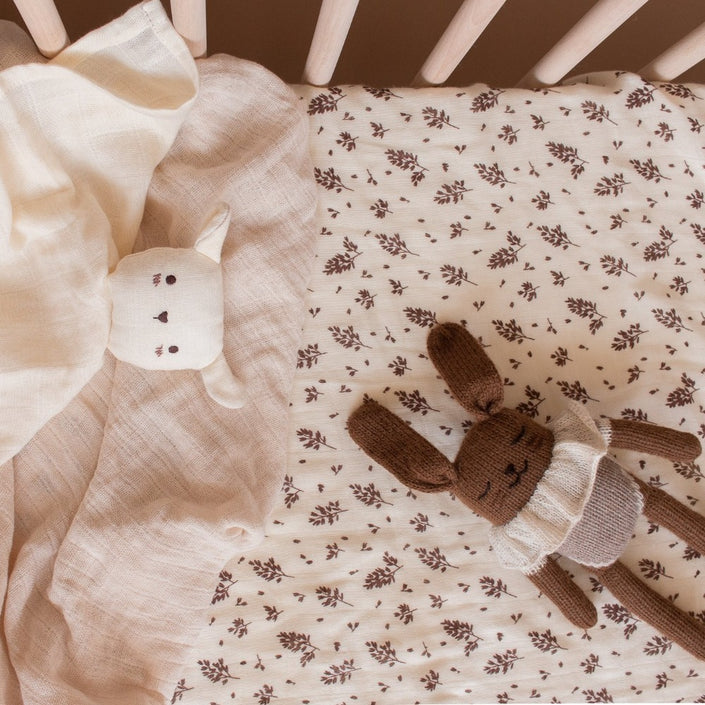 Main Sauvage cuddly bunny oat