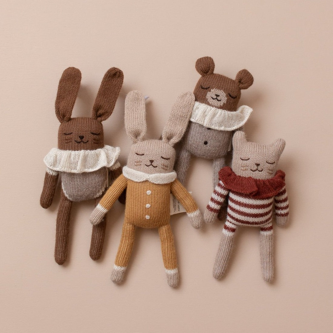 Main Sauvage cuddly bunny oat