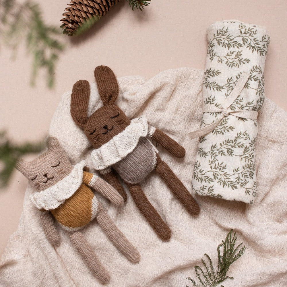 Main Sauvage cuddly bunny oat