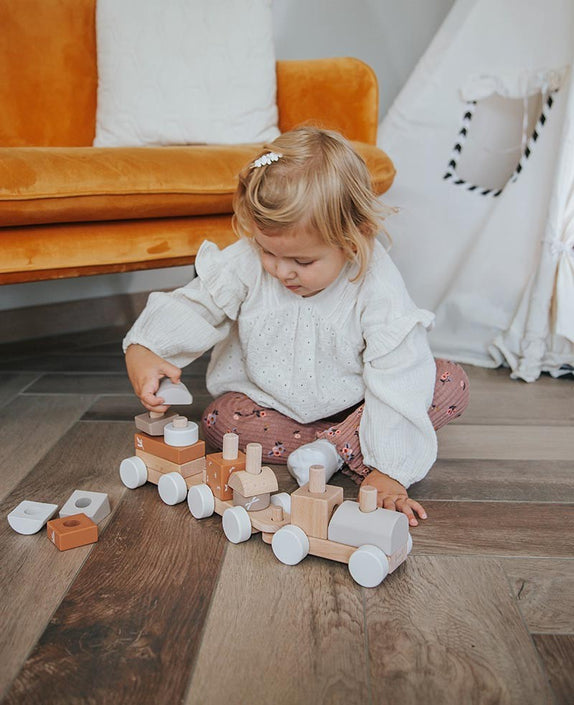 Label Label stacking train nougat 18 months +