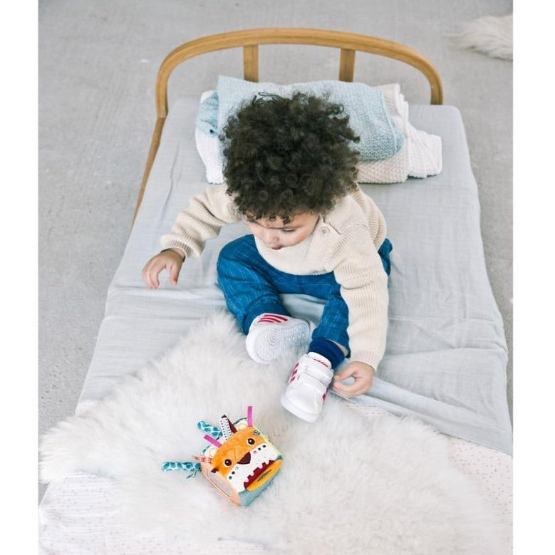 Lilliputiens activity cube Jack 3 months+