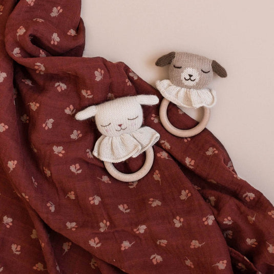 Main Sauvage teether + rattle lamb