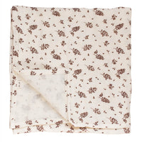 Main Sauvage hydrophilic cloth meadow