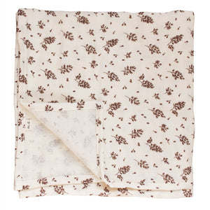 Main Sauvage hydrophilic cloth meadow