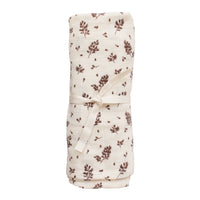 Main Sauvage hydrophilic cloth meadow