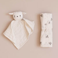 Main Sauvage cuddle cloth lamb