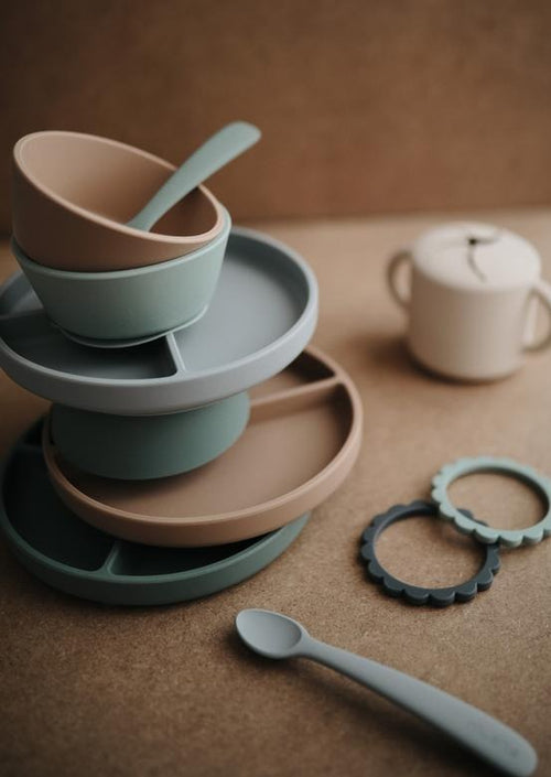 Mushie silicone plate thyme green