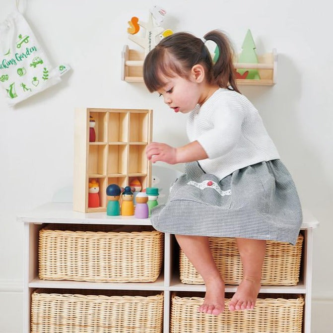 Tender Leaf Toys hotel Happy folk 3yrs+ 4608370